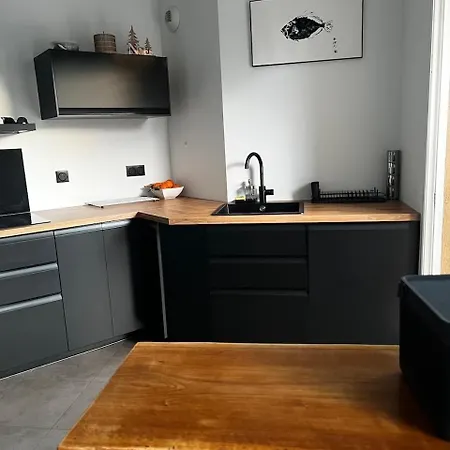 F2 Vecchio Vue Sur Les Salines *