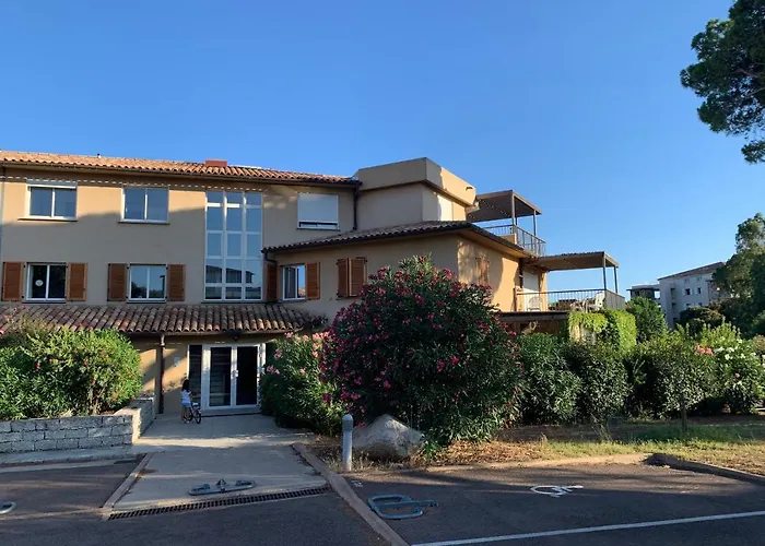 F2 Vecchio Vue Sur Les Salines *