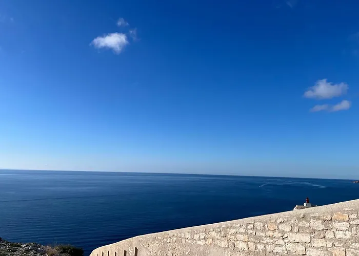 F2 Vecchio Vue Sur Les Salines *